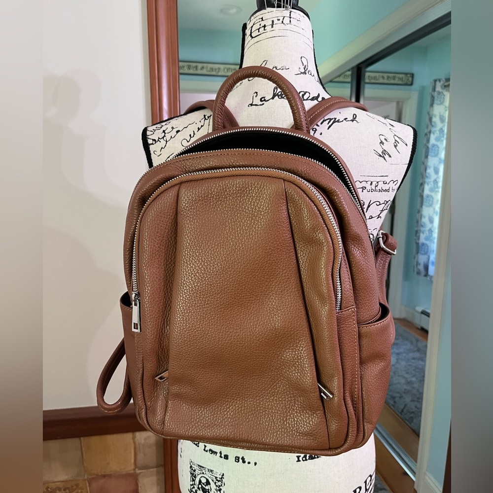 Silvano Borgatti Italian Leather Backpack 🎒!!